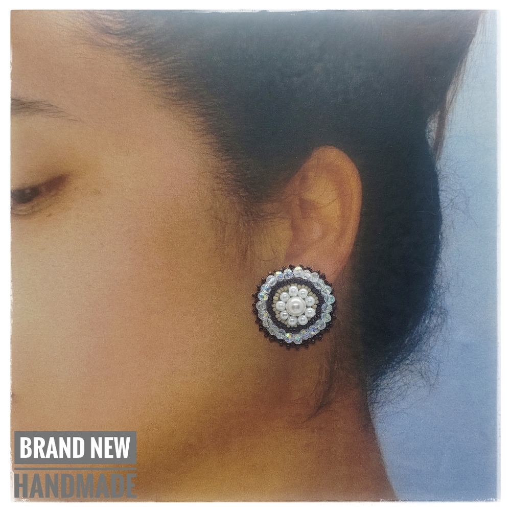Earrings - Picture 4 of 8